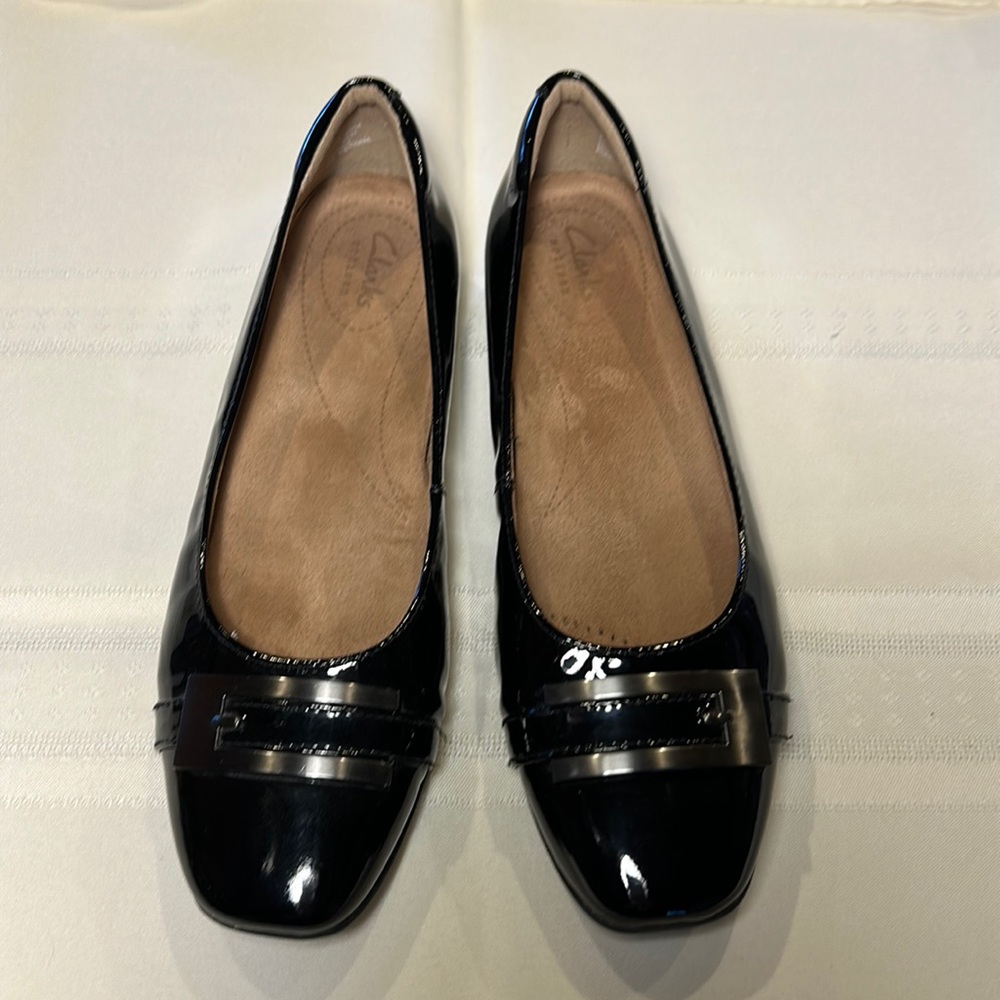 Clarks flats